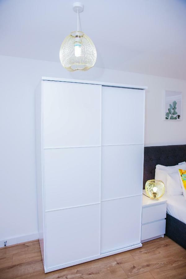 Riverside 2 Bed Apartment London Eksteriør bilde