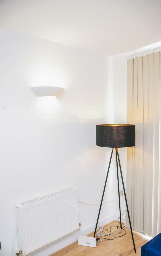 Riverside 2 Bed Apartment London Eksteriør bilde