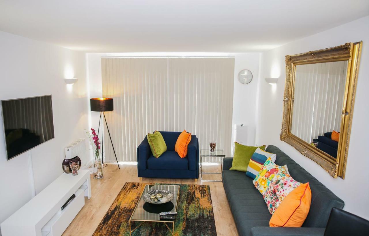 Riverside 2 Bed Apartment London Eksteriør bilde
