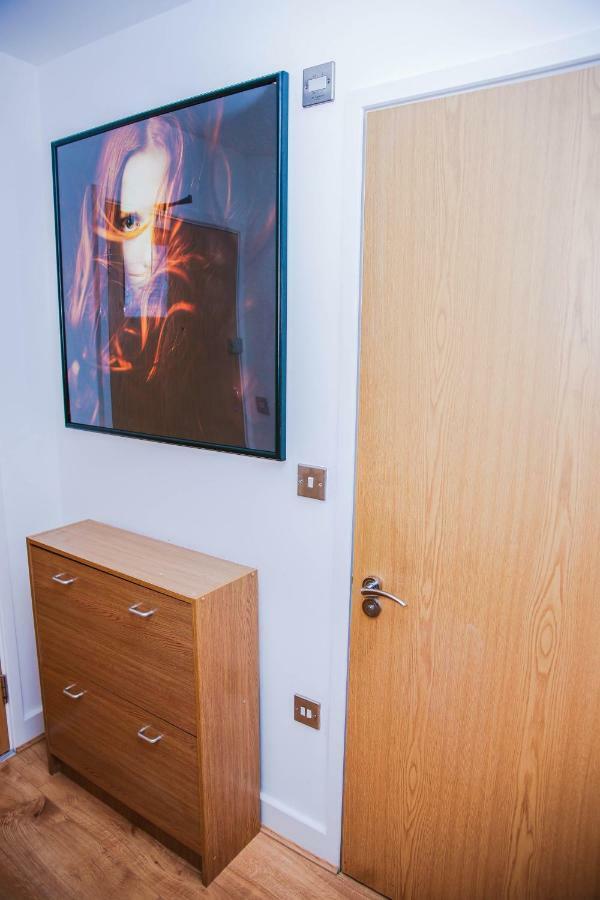 Riverside 2 Bed Apartment London Eksteriør bilde