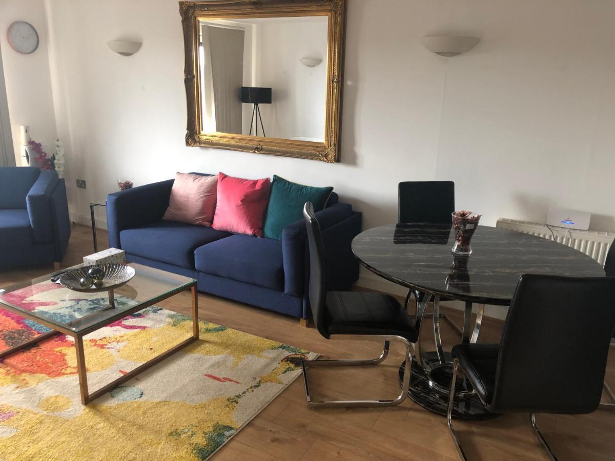 Riverside 2 Bed Apartment London Eksteriør bilde